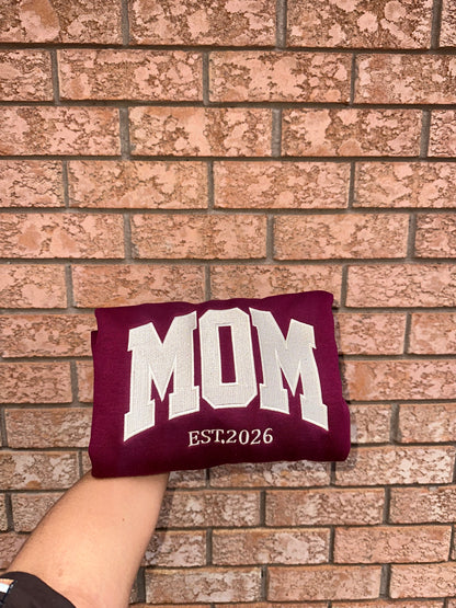 Personalized Mom Sweatshirt – Custom “Est.” Year Embroidered Crewneck, Mother’s Day Gift