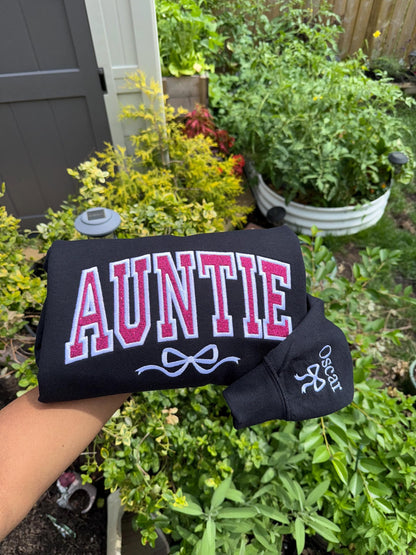 Custom AUNTIE Sweatshirt & Hoodie – Personalized Embroidered Crewneck with Bow and Kids’ Names on Sleeve