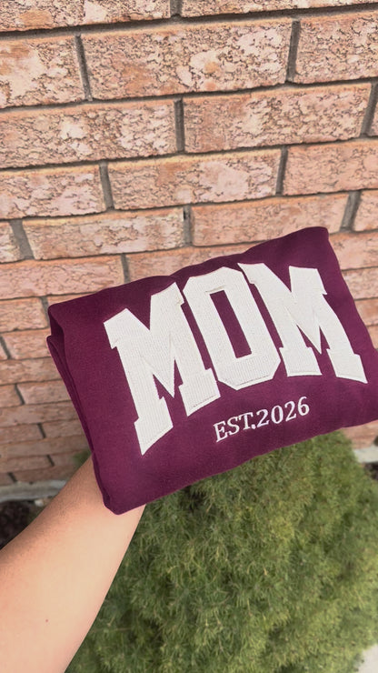 Personalized Mom Sweatshirt – Custom “Est.” Year Embroidered Crewneck, Mother’s Day Gift